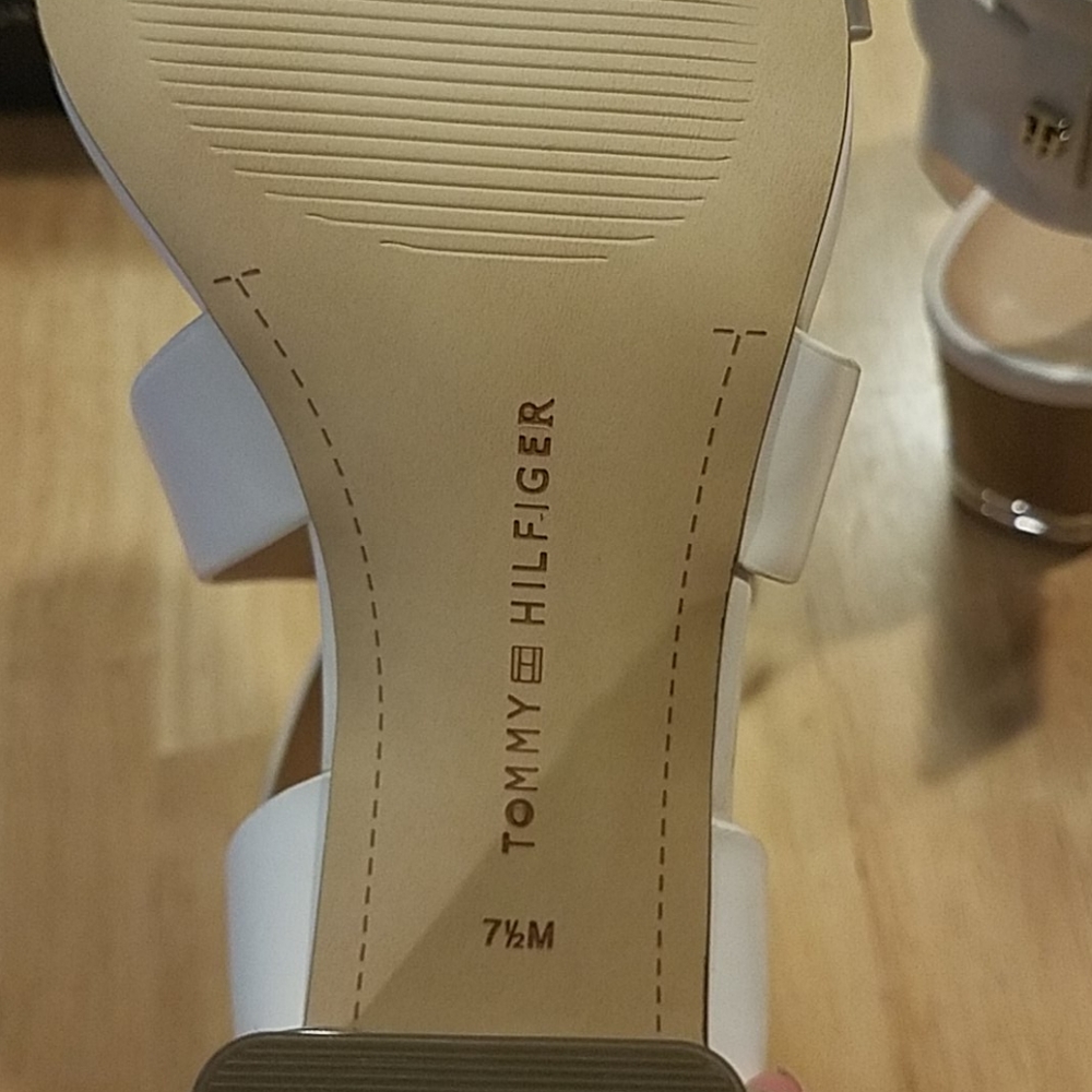 Tommy Hilfiger Sadah Metallic Silver White block heel sandals 7.5‎ - Picture 4 of 6